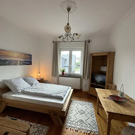 Zur Alten Post Apartment *